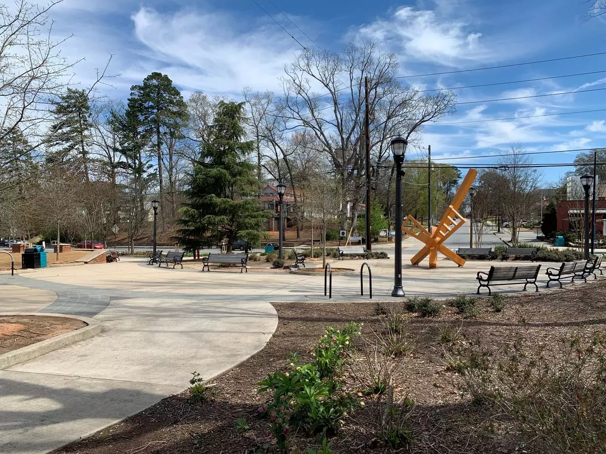Oakhurst Streetscape